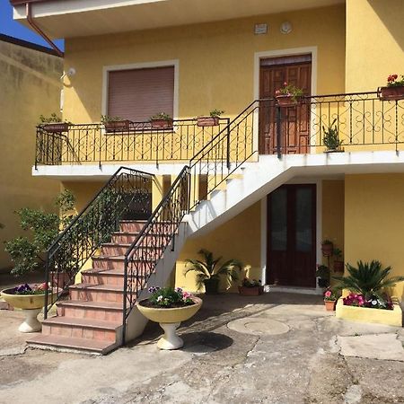 B&B Anna Piscinas Bagian luar foto