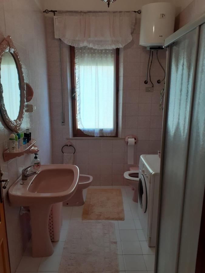 B&B Anna Piscinas Bagian luar foto