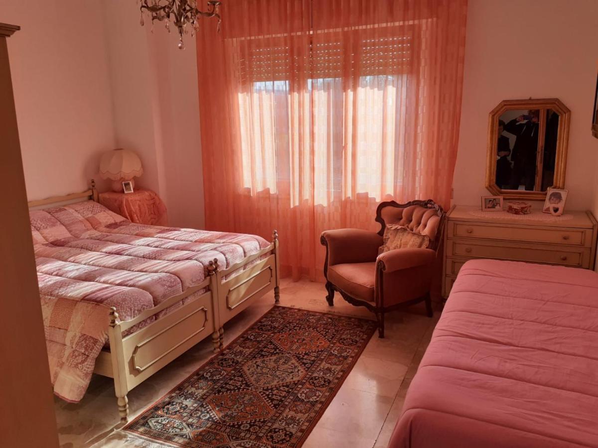 B&B Anna Piscinas Bagian luar foto