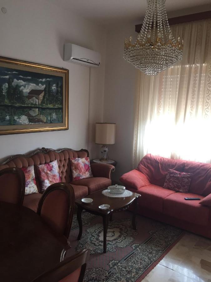 B&B Anna Piscinas Bagian luar foto
