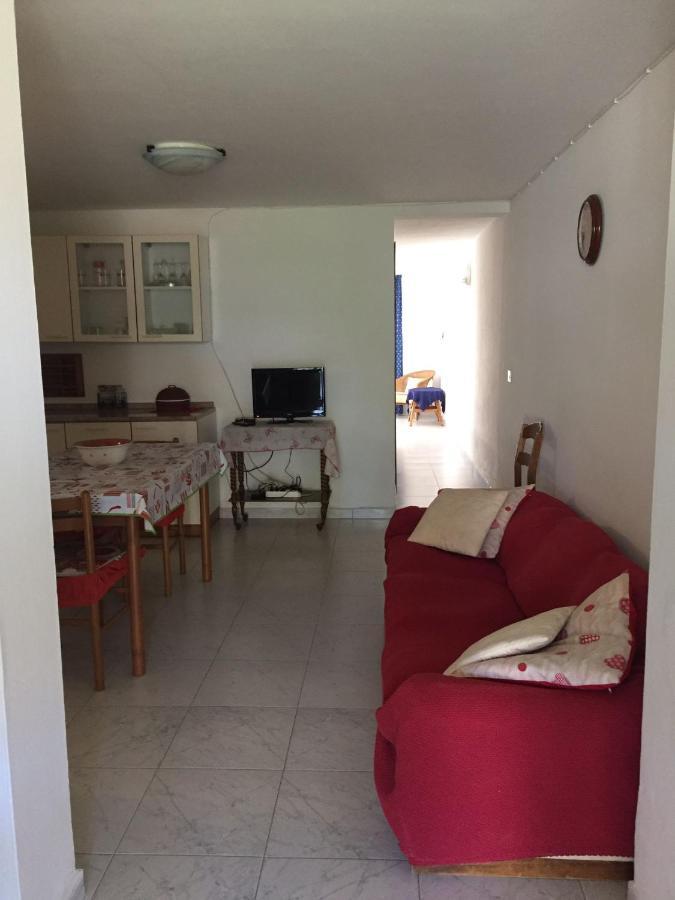 B&B Anna Piscinas Bagian luar foto